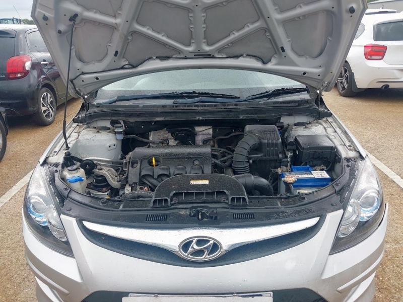 W320, Hyundai i30 2012, 1.4, бензин, МКПП