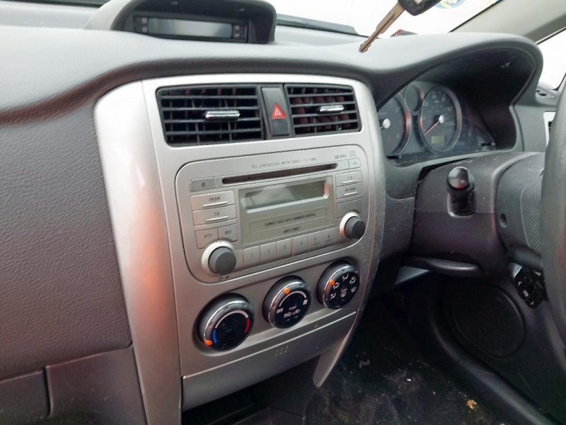 W327, Suzuki Liana 2007, 1.6, бензин, МКПП