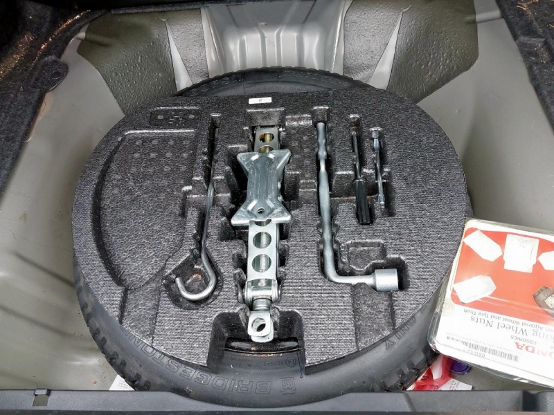 Y135, Honda Civic 2008, 1.3, электро, АКПП