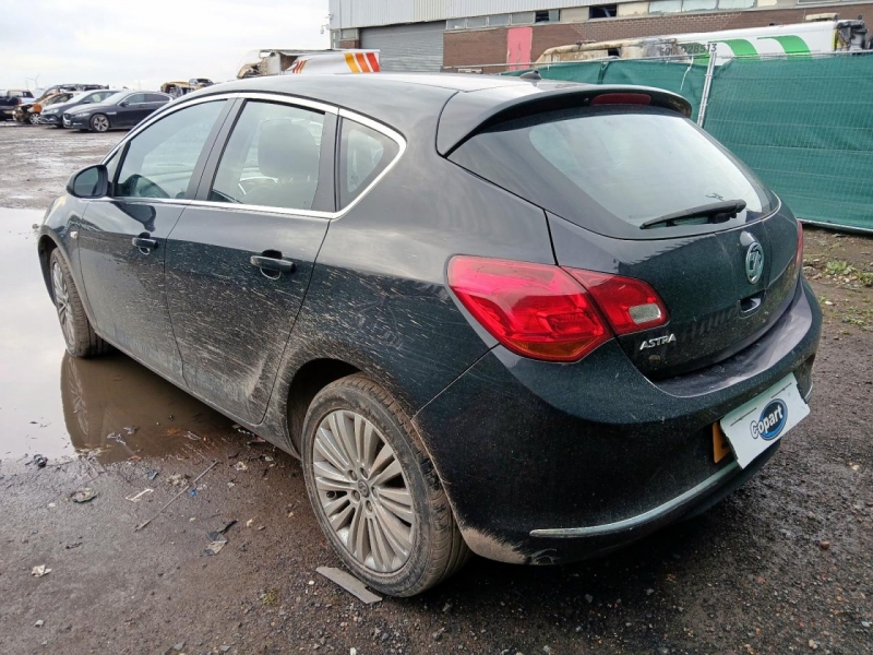 U244, Opel Astra 2015, 1.4, бензин, МКПП