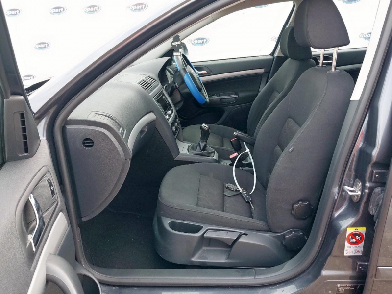 Y169, Skoda Octavia 2012, 1.4, бензин, МКПП