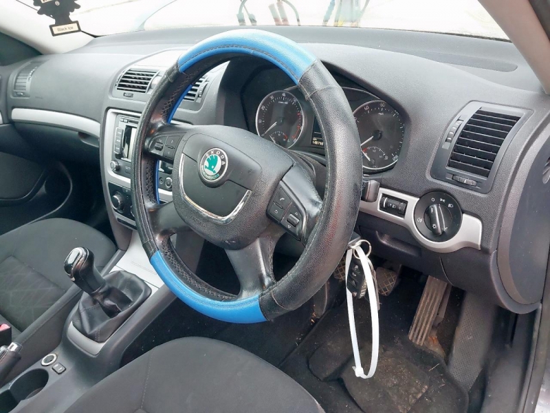 Y169, Skoda Octavia 2012, 1.4, бензин, МКПП