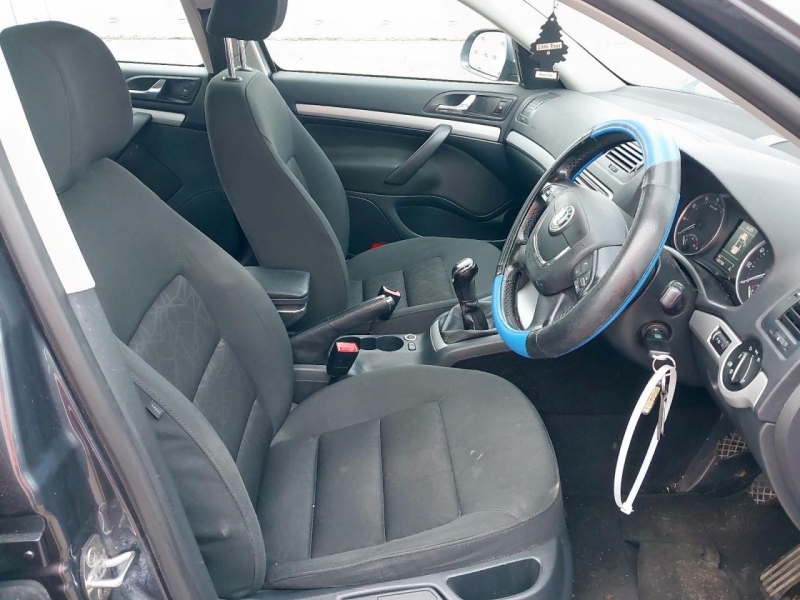 Y169, Skoda Octavia 2012, 1.4, бензин, МКПП