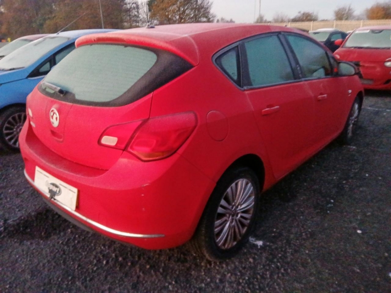 U250, Opel Astra 2013, 1.4, бензин, МКПП