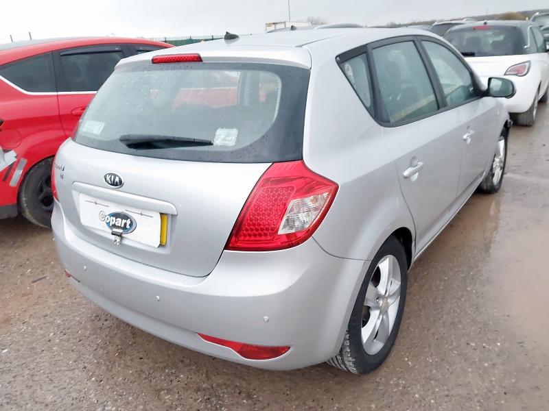 W385, Kia Ceed 2010, 1.6, бензин, МКПП