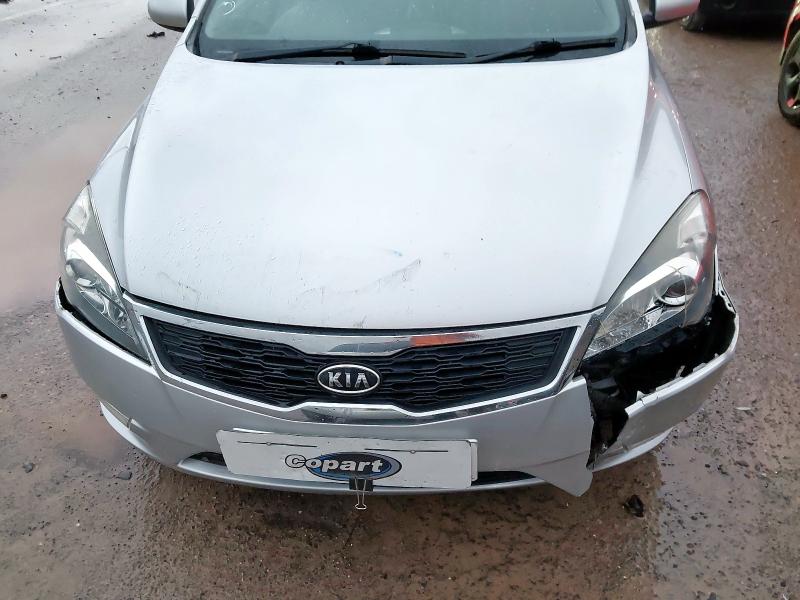 W385, Kia Ceed 2010, 1.6, бензин, МКПП