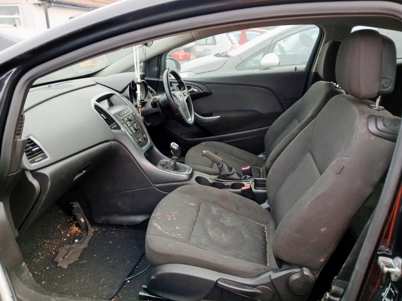 W391, Opel Astra 2012, 1.4, бензин, МКПП