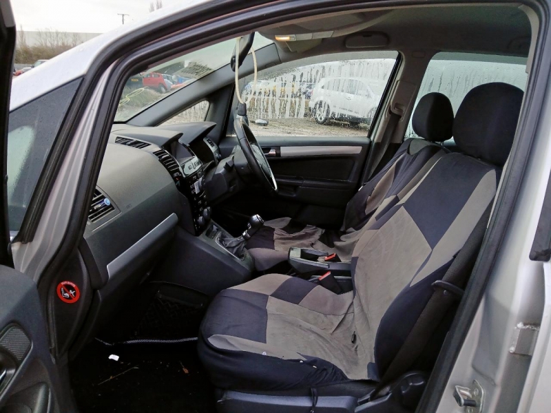 Y191, Opel Zafira 2011, 1.6, бензин, МКПП