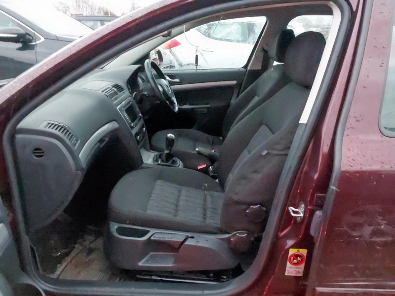 Y200, Skoda Octavia 2010, 1.4, бензин, МКПП