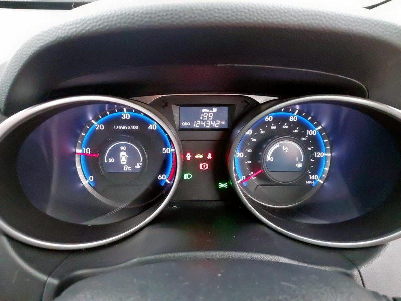 W422, Hyundai ix35 2014, 1.7, дизель, МКПП