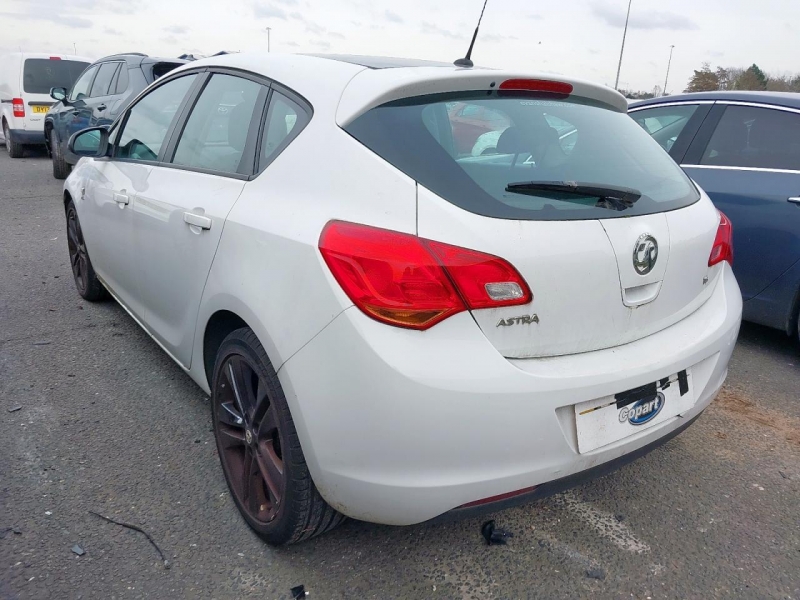 U301, Opel Astra 2012, 1.6, бензин, МКПП