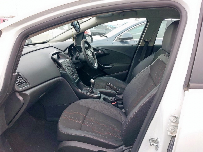 U301, Opel Astra 2012, 1.6, бензин, МКПП