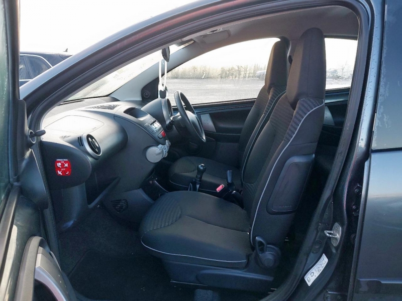 U305, Peugeot 107 2012, 1.0, бензин, МКПП
