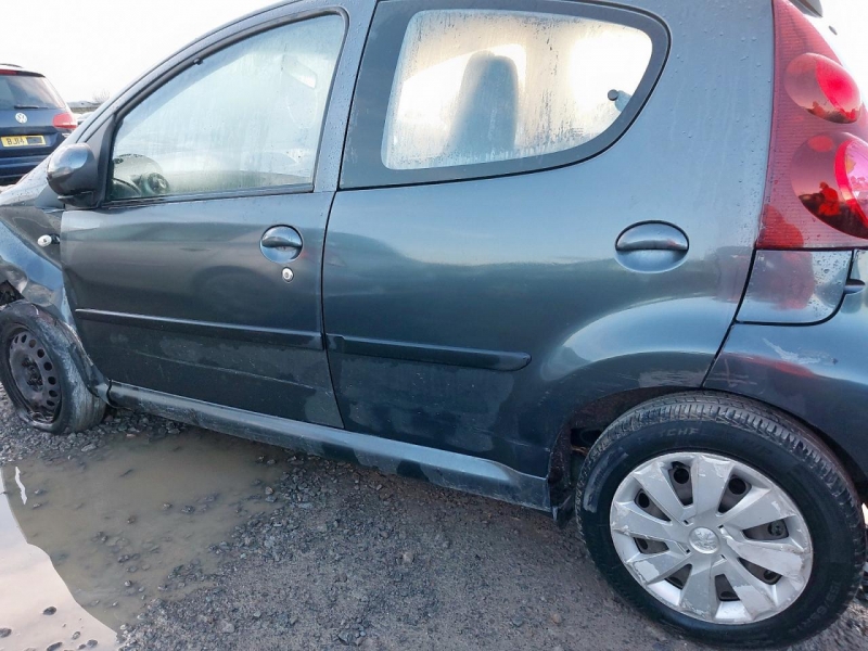 U305, Peugeot 107 2012, 1.0, бензин, МКПП