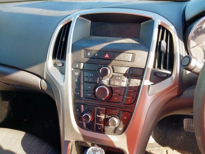 U309, Opel Astra 2010, 1.6, бензин, АКПП