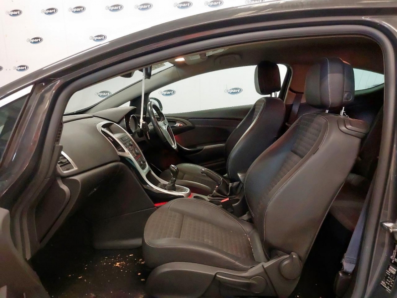 Y211, Opel Astra 2015, 1.4, бензин, МКПП