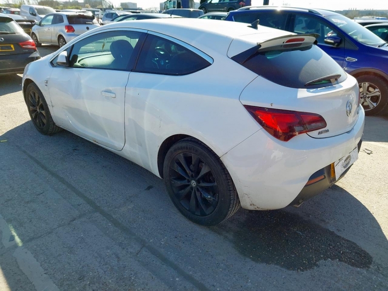 Y226, Opel Astra 2012, 1.6, бензин, МКПП