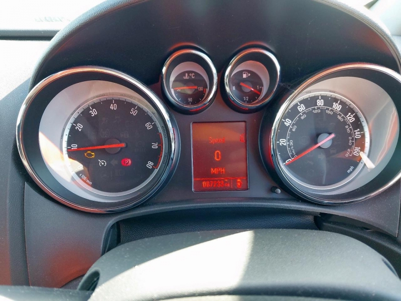 Y226, Opel Astra 2012, 1.6, бензин, МКПП