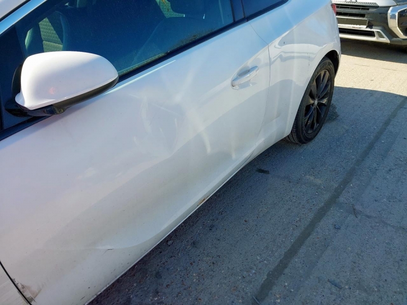 Y226, Opel Astra 2012, 1.6, бензин, МКПП