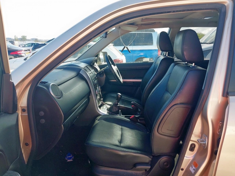 Y239, Suzuki Grand Vitara 2011, 2.4, бензин, МКПП