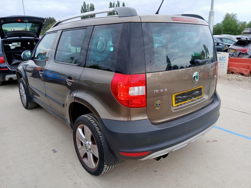 Y247, Skoda Yeti 2011, 1.8, бензин, МКПП