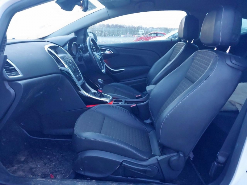 Y258, Opel Astra 2012, 1.4, бензин, МКПП