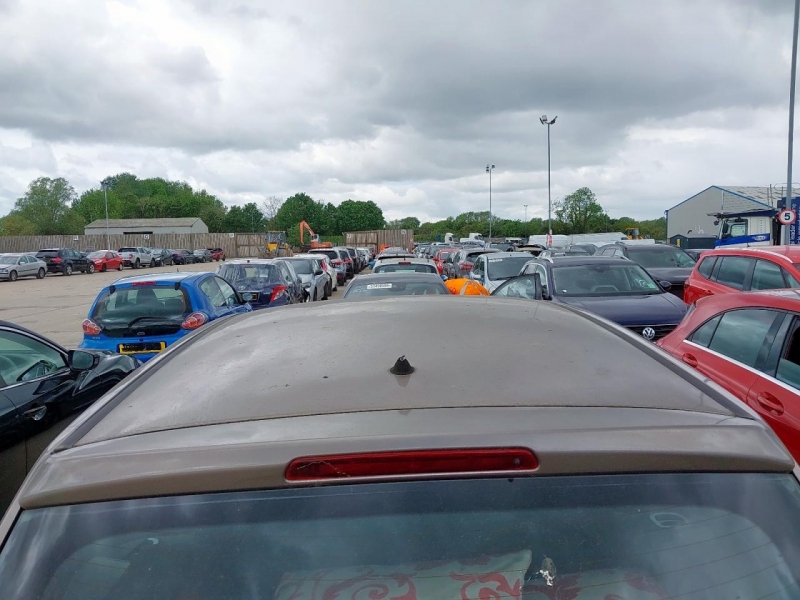 Y264, Nissan Qashqai 2007, 1.6, бензин, МКПП