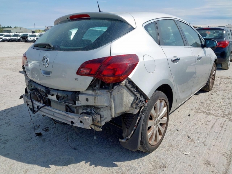 U408, Opel Astra 2013, 1.6, бензин, МКПП