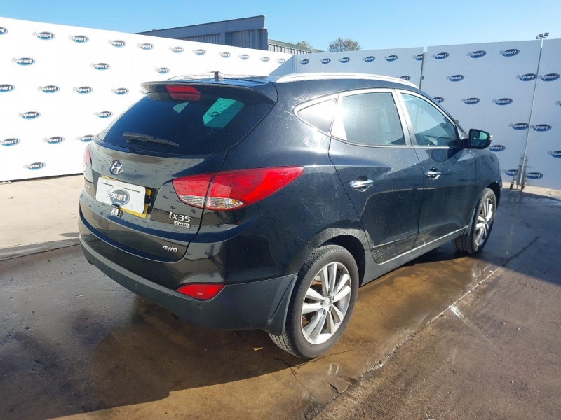 W566, Hyundai ix35 2011, 2.0, дизель, МКПП