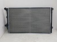 Радиатор охлаждения двигателя 1.4 1.8 turbo VW PASSAT (B6) 05-10
