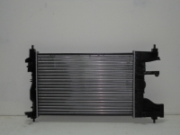 Радиатор охлаждения двигателя  механика короткий, патрубок сверху под AC CRUZE 1 08-16
